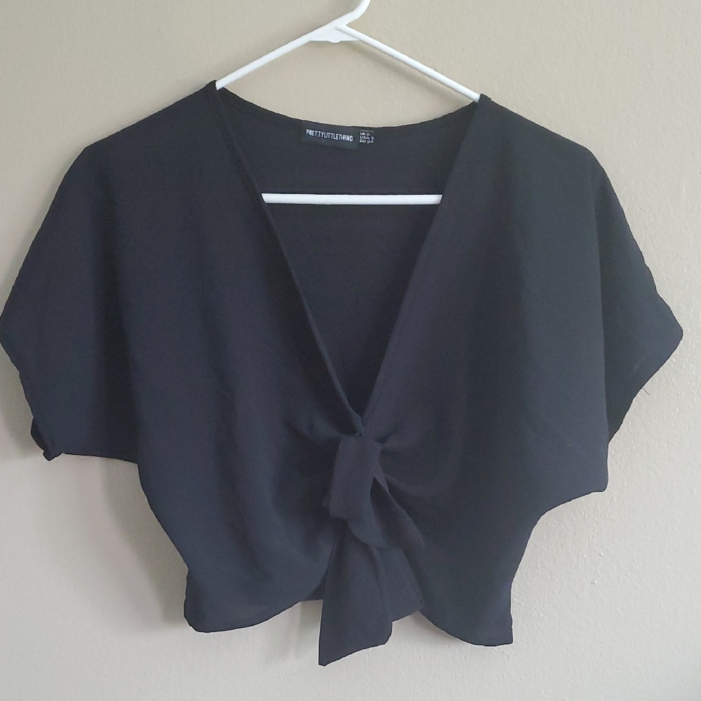 PrettyLittleThing Black Tie-Front Blouse